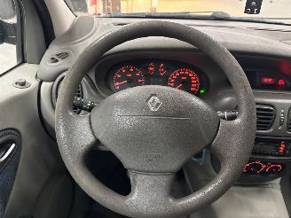 Renault Mégane Scénic 1.6 16V MPV  Benzine 1.598cc 79kW (107pk) FWD picture 15