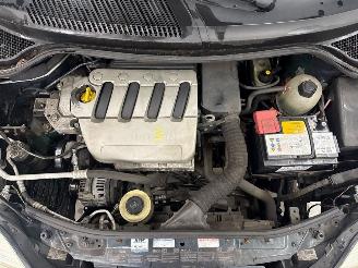 Renault Mégane Scénic 1.6 16V MPV  Benzine 1.598cc 79kW (107pk) FWD picture 21