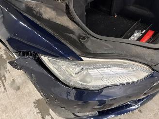 Tesla Model S 85 Liftback  Elektrisch  270kW (367pk) RWD picture 26