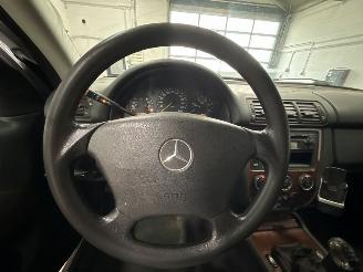 Mercedes ML 270 2.7 CDI 20V SUV  Diesel 2.685cc 120kW (163pk) 4x4 picture 12
