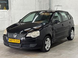 Unfallwagen Volkswagen Polo 1.4 16V Hatchback  Benzine 1.390cc 59kW (80pk) FWD 2007/7