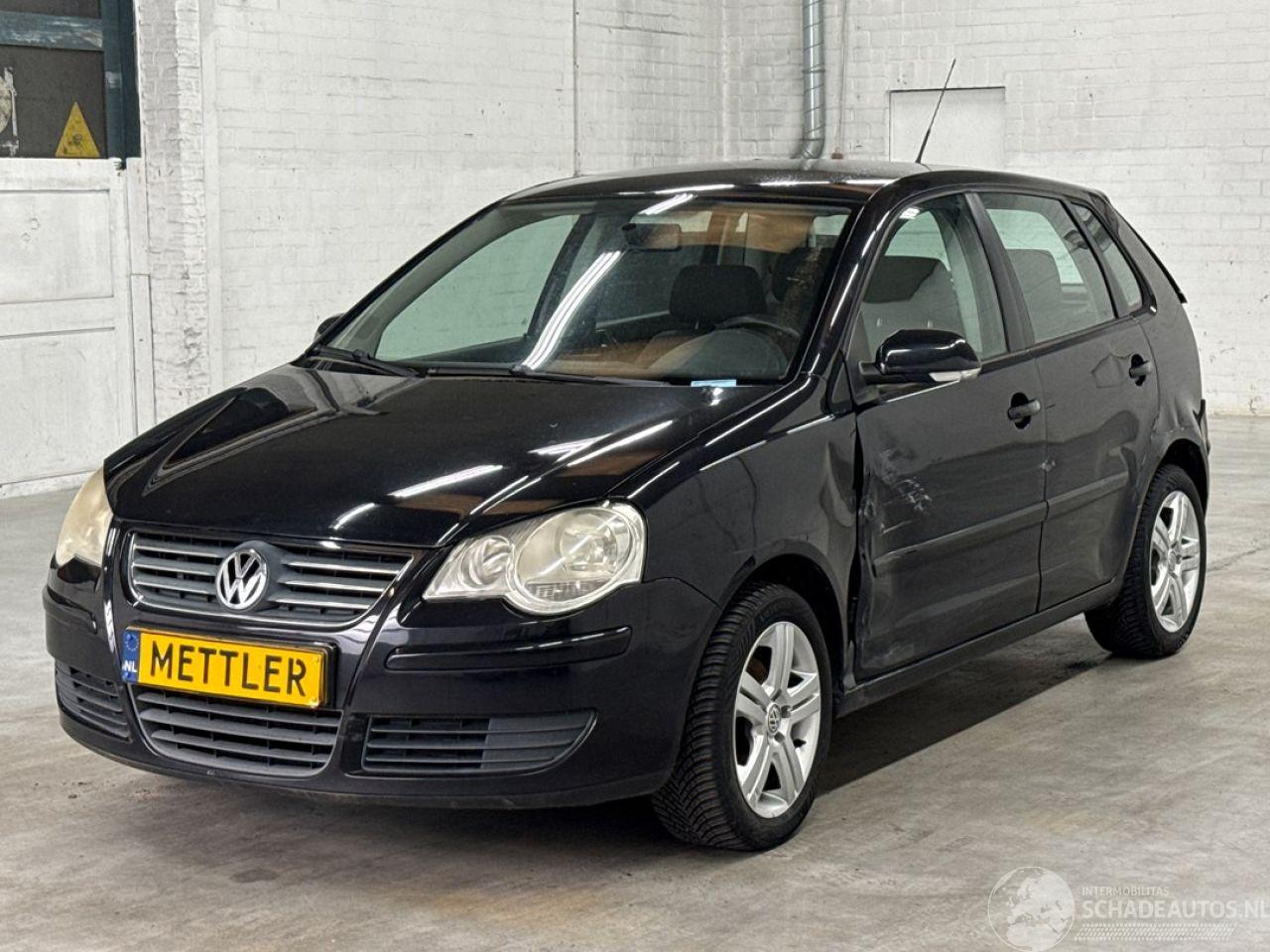 Volkswagen Polo 1.4 16V Hatchback  Benzine 1.390cc 59kW (80pk) FWD