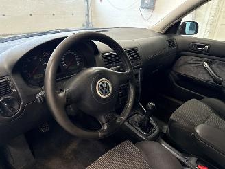 Volkswagen Golf 2.0 Hatchback  Benzine 1.984cc 85kW (116pk) FWD picture 11