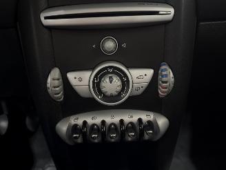 Mini Mini 1.4 16V One Hatchback  Benzine 1.397cc 70kW (95pk) FWD picture 16