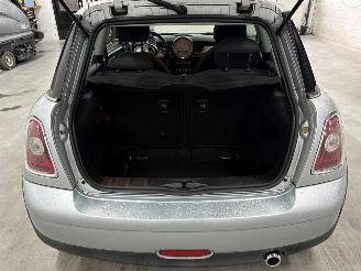 Mini Mini 1.4 16V One Hatchback  Benzine 1.397cc 70kW (95pk) FWD picture 9
