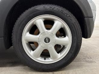 Mini Mini 1.4 16V One Hatchback  Benzine 1.397cc 70kW (95pk) FWD picture 22