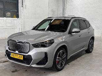 Vaurioauto  passenger cars BMW iX1 eDrive20 67 kWh SUV  Elektrisch  150kW (204pk) FWD 2026/5