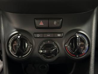 Peugeot 208 1.2 Vti 12V PureTech 82 Hatchback  Benzine 1.199cc 60kW (82pk) FWD picture 16