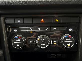 Volkswagen T-Roc 1.5 TSI Evo BMT 16V SUV  Benzine 1.498cc 110kW (150pk) FWD picture 19