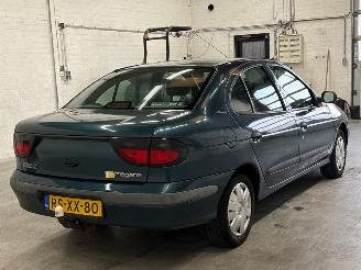 Renault Mégane 1.6i Sedan 4Dr Benzine 1.598cc 66kW (90pk) FWD picture 5