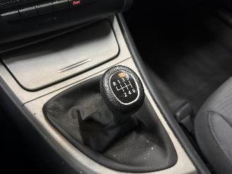 BMW 1-serie 116i 1.6 16V Hatchback 4Dr Benzine 1.597cc 90kW (122pk) RWD picture 18