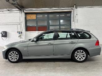 BMW 3-serie 318i picture 2
