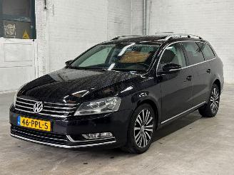 krockskadad bil auto Volkswagen Passat 1.4 TSI 16V Combi/o  Benzine 1.390cc 90kW (122pk) FWD 2011/3