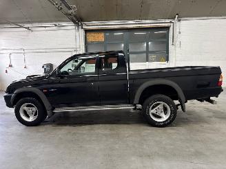 Mitsubishi L-200 2.5 TDI Pick-up  Diesel 2.477cc 73kW (99pk) RWD 1e eigenaar picture 2
