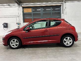 Peugeot 207 1.4 Hatchback  Benzine 1.360cc 54kW (73pk) FWD picture 2