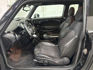 Mini Clubman 1.6 Cooper D Combi/o  Diesel 1.560cc 80kW (109pk) FWD picture 11