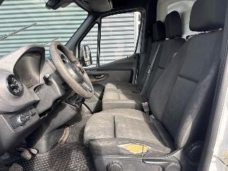 Mercedes Sprinter 314 CDI 2.1 D RWD Bestel  Diesel 2.143cc 105kW (143pk) RWD picture 11