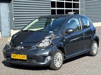 Unfallwagen Toyota Aygo 1.0 12V VVT-i Hatchback  Benzine 998cc 50kW (68pk) FWD 2006/3