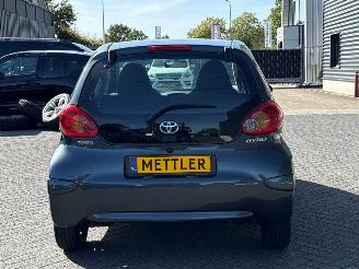 Toyota Aygo 1.0 12V VVT-i Hatchback  Benzine 998cc 50kW (68pk) FWD picture 4