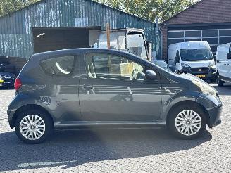 Toyota Aygo 1.0 12V VVT-i Hatchback  Benzine 998cc 50kW (68pk) FWD picture 6
