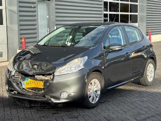 Vrakbiler auto Peugeot 208 208 I (CA/CC/CK/CL), Hatchback, 2012 / 2019 1.2 Vti 12V PureTech 82 2014/2