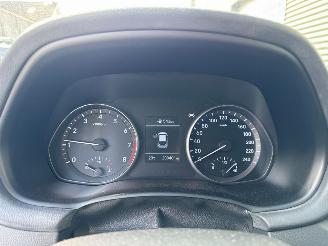 Hyundai I-30 1.4 T-GDI 16V Hatchback  Benzine 1.353cc 103kW (140pk) FWD picture 16