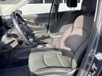 Hyundai I-30 1.4 T-GDI 16V Hatchback  Benzine 1.353cc 103kW (140pk) FWD picture 14