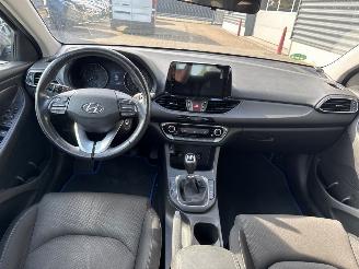 Hyundai I-30 1.4 T-GDI 16V Hatchback  Benzine 1.353cc 103kW (140pk) FWD picture 11