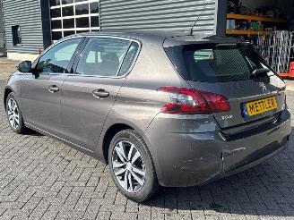 Peugeot 308 1.2 12V e-THP PureTech 130 picture 4