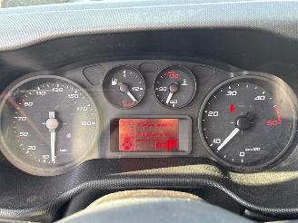 Iveco New daily 35C16 CHC  Diesel 2.998cc 118kW (160pk) RWD picture 17