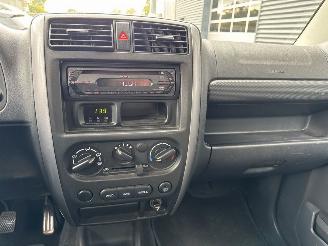 Suzuki Jimny 1.3i 16V VVT 4x4 Metal Top Jeep/SUV  Benzine 1.328cc 63kW (86pk) 4x4 picture 16