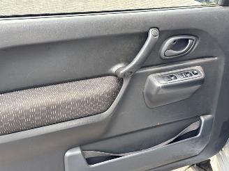 Suzuki Jimny 1.3i 16V VVT 4x4 Metal Top Jeep/SUV  Benzine 1.328cc 63kW (86pk) 4x4 picture 14