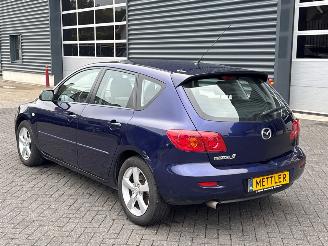 Mazda 3 1.6i 16V Hatchback  Benzine 1.598cc 77kW (105pk) FWD picture 3