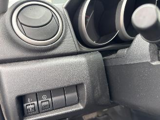Mazda 3 1.6i 16V Hatchback  Benzine 1.598cc 77kW (105pk) FWD picture 23