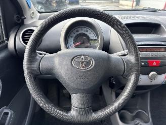 Toyota Aygo 1.0 12V VVT-i Hatchback  Benzine 998cc 50kW (68pk) FWD picture 12
