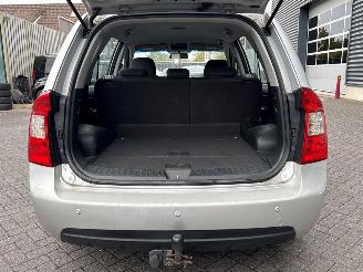 Kia Carens 2.0i CVVT 16V MPV  Benzine 1.998cc 106kW (144pk) FWD picture 9