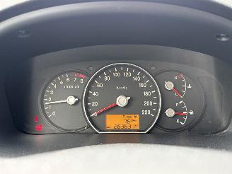 Kia Carens 2.0i CVVT 16V MPV  Benzine 1.998cc 106kW (144pk) FWD picture 15