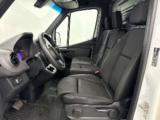 Mercedes Sprinter 514 CDI 2.1 D RWD Bestel  Diesel 2.143cc 105kW (143pk) RWD Koelwagen picture 10