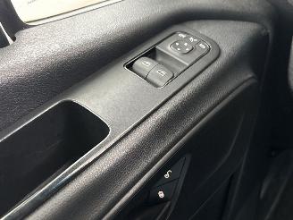 Mercedes Sprinter 514 CDI 2.1 D RWD Bestel  Diesel 2.143cc 105kW (143pk) RWD Koelwagen picture 11