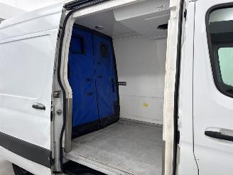 Mercedes Sprinter 514 CDI 2.1 D RWD Bestel  Diesel 2.143cc 105kW (143pk) RWD Koelwagen picture 21