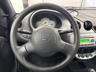 Ford Ka 1.3i Hatchback  Benzine 1.299cc 44kW (60pk) FWD airco picture 13