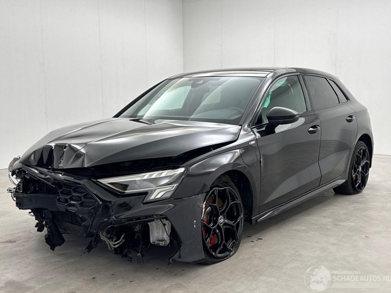Audi A3 1.4 45 TFSIe 16V Hatchback 4Dr Elektrisch Benzine 1.395cc 180kW (245pk) FWD