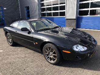 Voiture accidenté Jaguar Xkr 4.0 V8  COUPE 2000/3