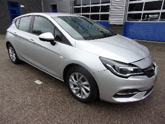 Vaurioauto  passenger cars Opel Astra 1.2 EDITION 2020/6