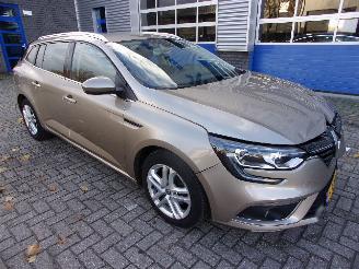 Renault Mégane ESTATE 1.2 TCE ZEN picture 3