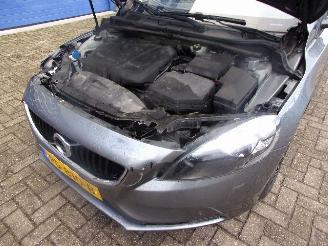 Volvo V-40 1.5 T3 AUTOMAAT  R-DESIGN picture 8