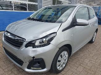 Coche accidentado Peugeot 108 1.0 AUTOMAAT 2015/6