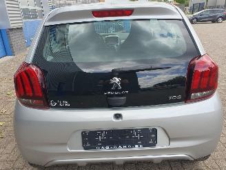 Peugeot 108 1.0 AUTOMAAT picture 4