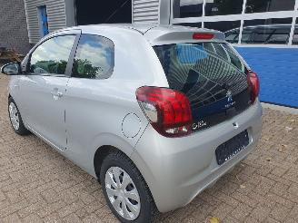 Peugeot 108 1.0 AUTOMAAT picture 3