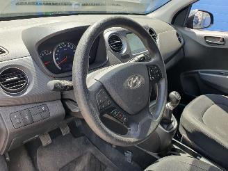 Hyundai I-10 1.0i Comfort picture 17